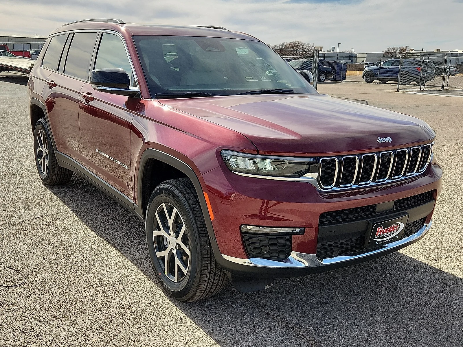 New 2025 Velvet Red Pearl-Coat  Paint Jeep L LIMITED 4X4 image 6