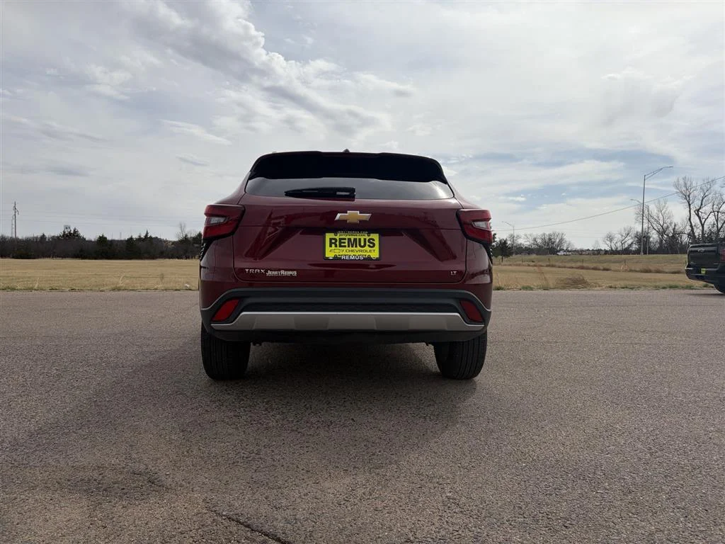 Used 2025 Crimson Metallic Chevrolet LT image 6