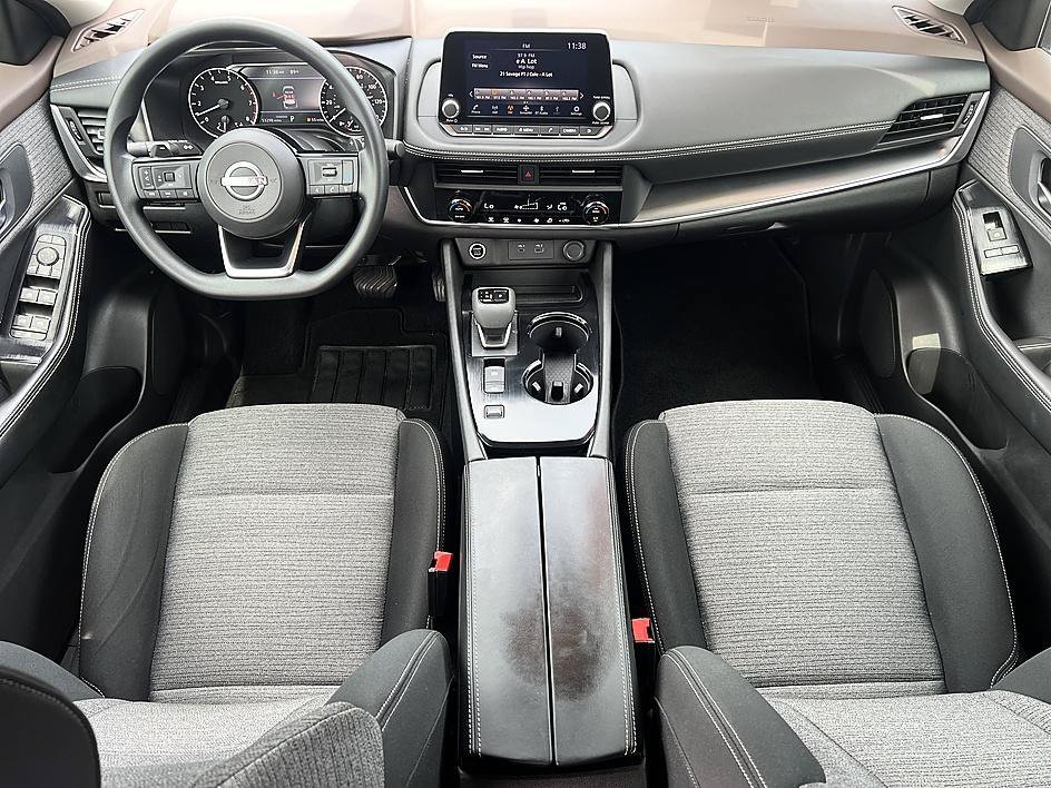 Certified Used 2023 Gun Metallic Nissan SV image 18
