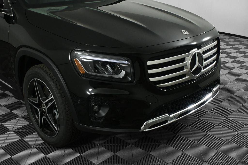 New 2026 Night Black Mercedes-Benz GLB 250 image 36