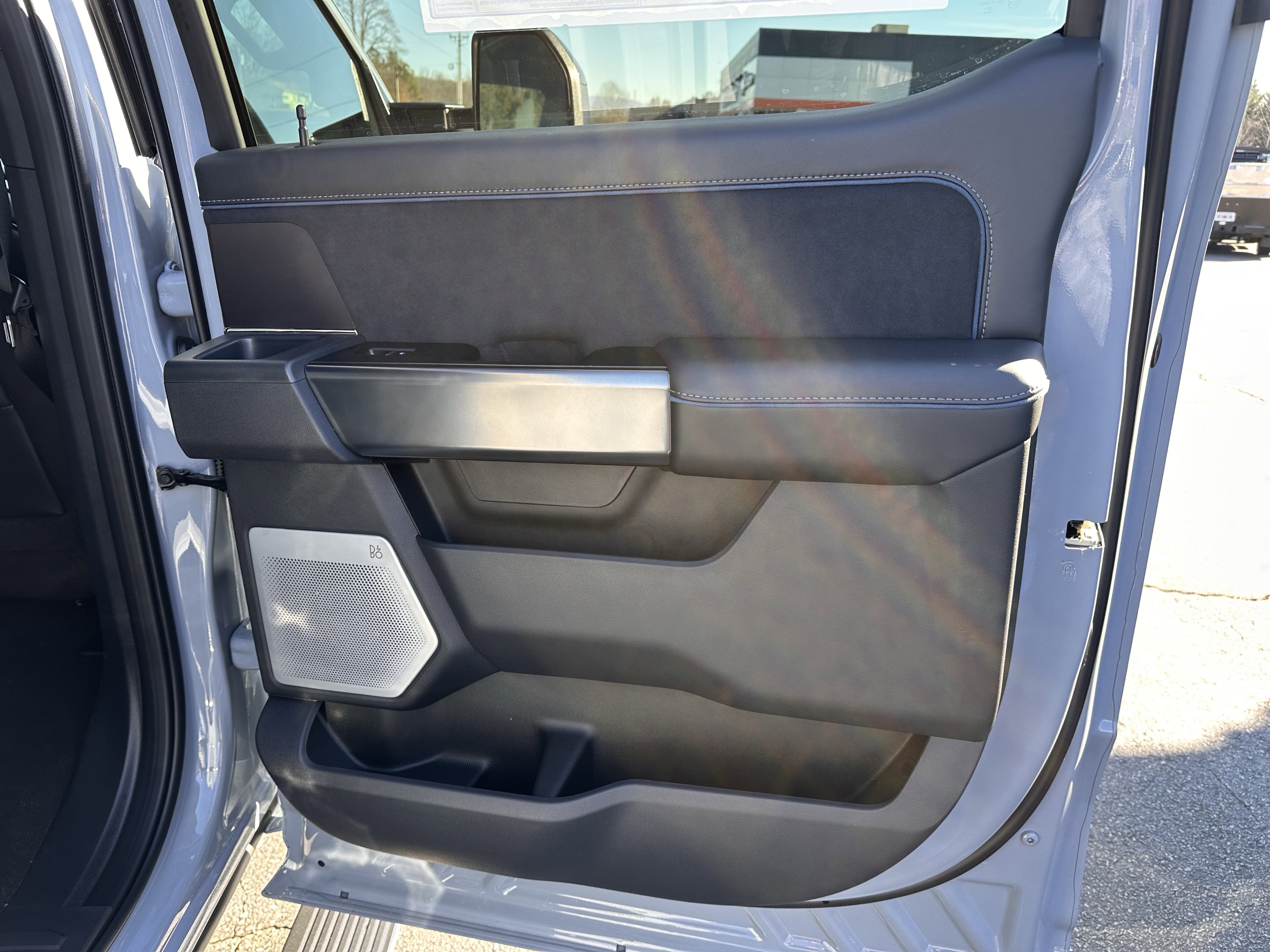 New 2026 Glacier Gray Metallic Tri-Coat Ford F-250® Platinum® image 18