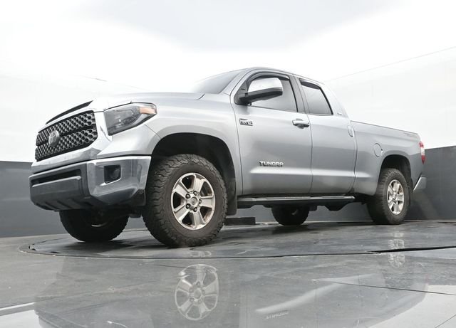 Used 2018 Silver Sky Metallic Toyota SR5 image 12