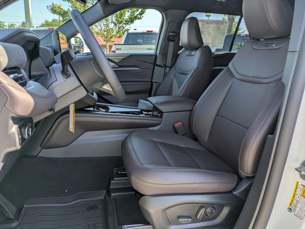 New 2026 Star White Metallic Tri-Coat Ford Platinum image 19
