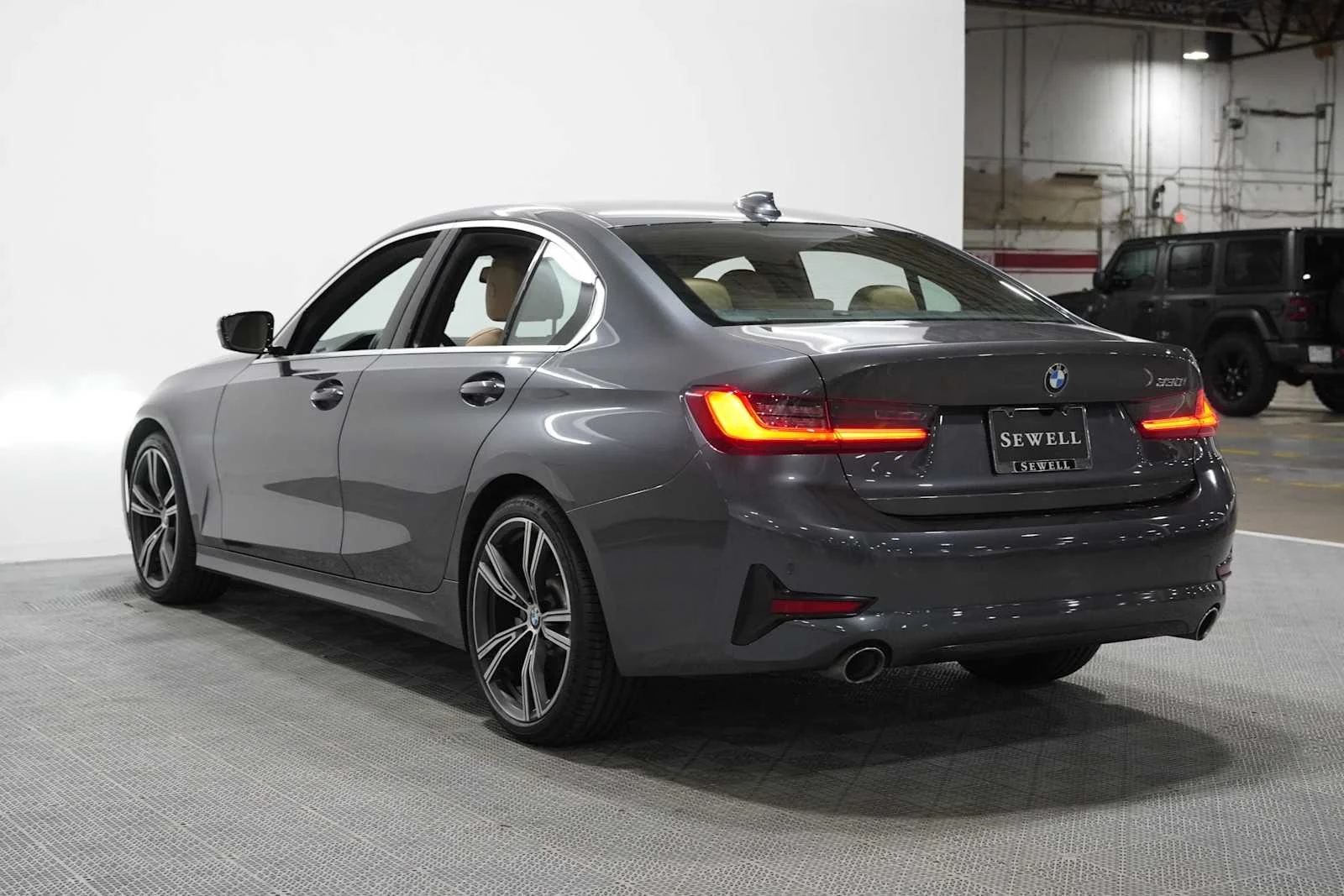 Used 2019 Mineral Grey Metallic BMW 330i image 6