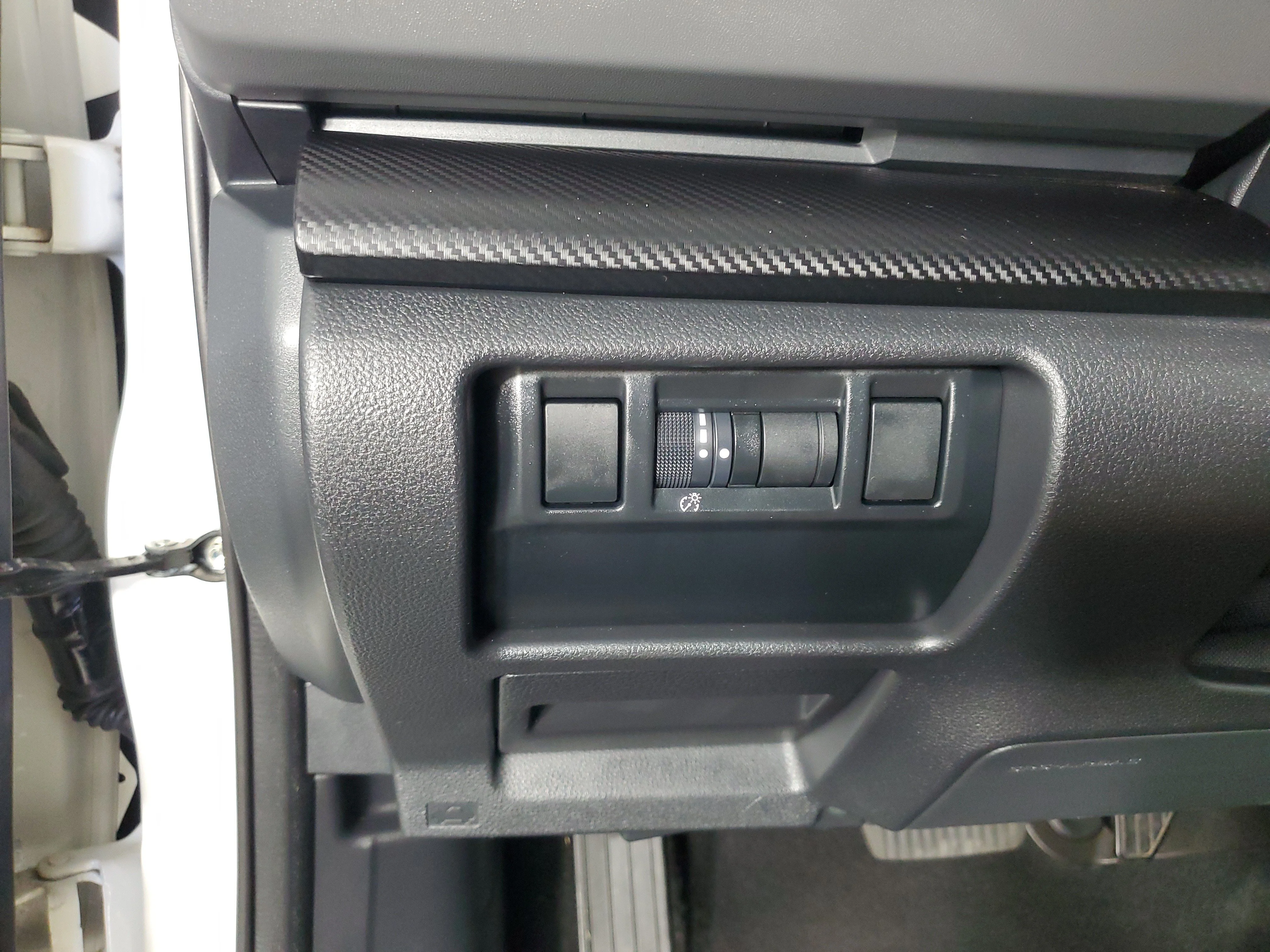 Certified Used 2025 Crystal White Pearl Subaru Premium image 28