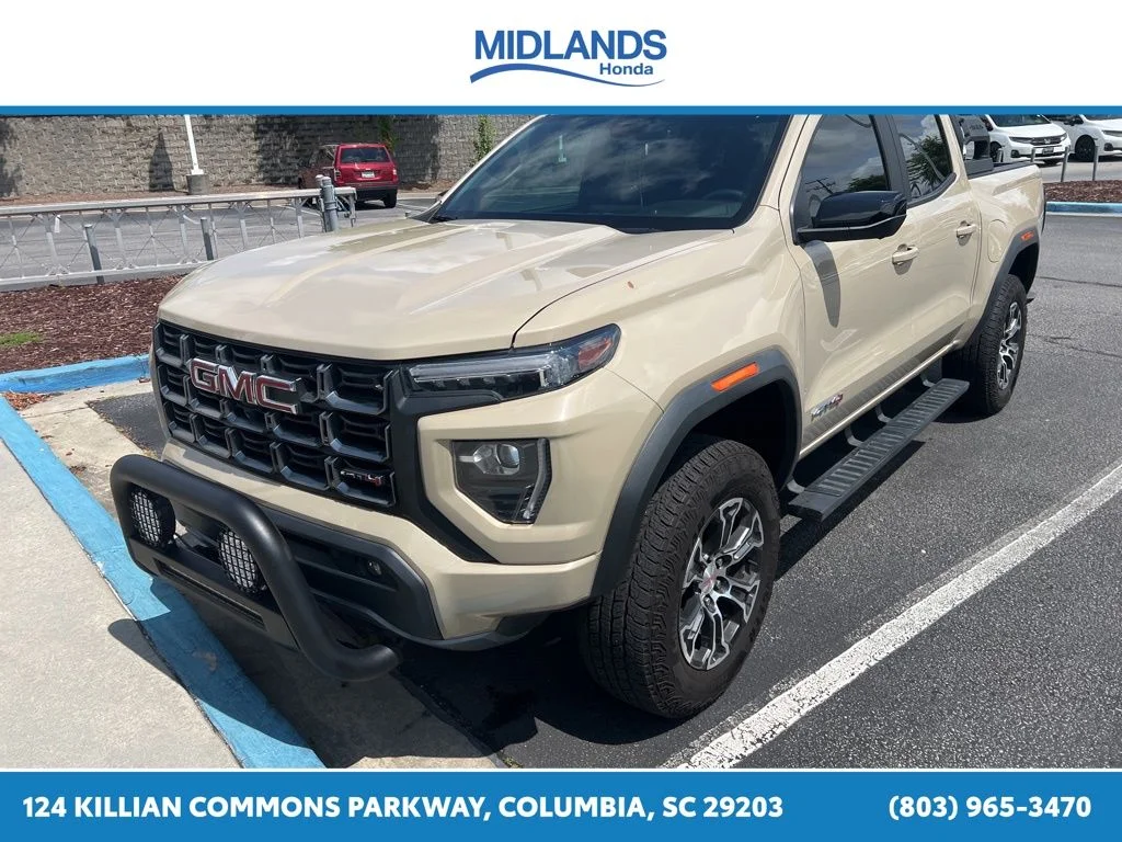 2024 GMC Canyon 4WD AT4 Crew Cab Short Box's photo