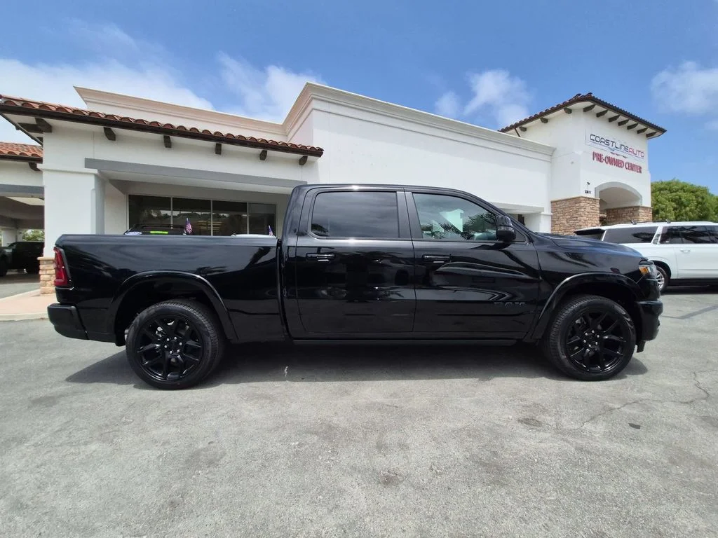 New 2026 Diamond Black Crystal Pearl-Coat Exterior Paint RAM Laramie image 4
