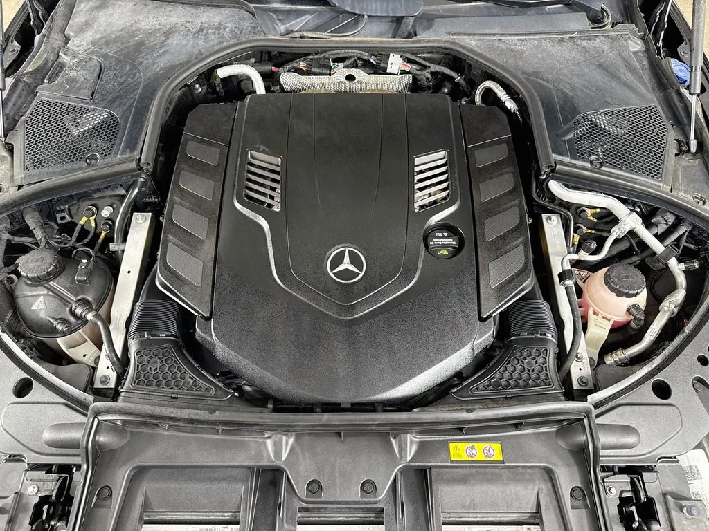 Used 2022  Mercedes-Benz S 580 image 30