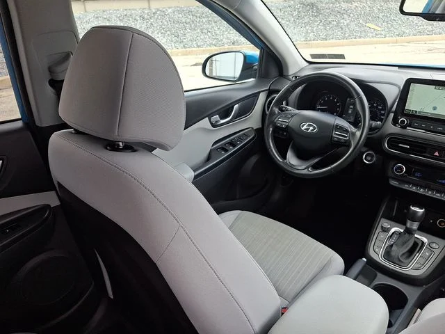 Used 2023 Green Hyundai SEL image 14