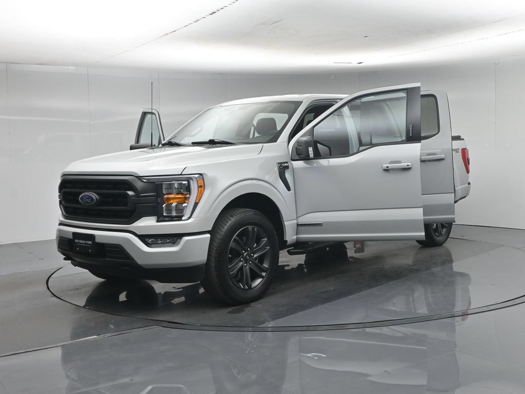 Used 2023 White Ford XLT image 34