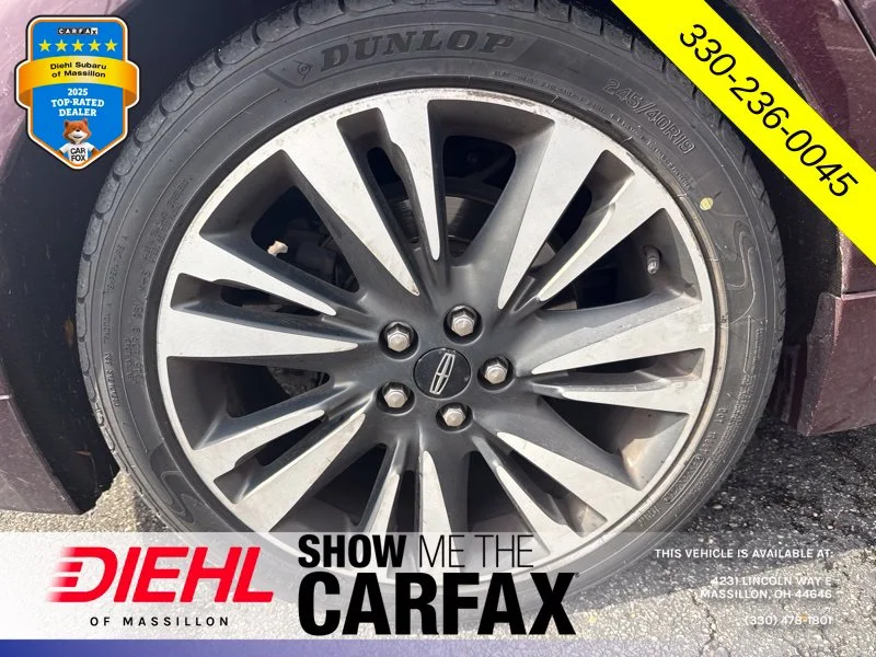 Used 2018 Red Lincoln Reserve image 7