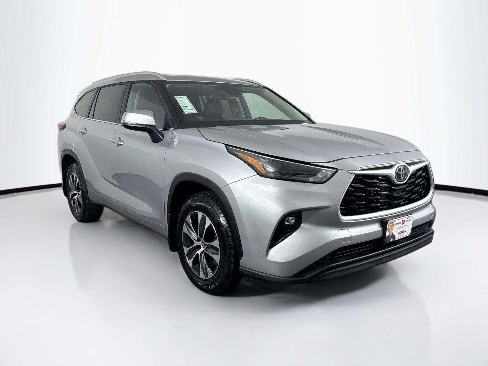 Certified Used 2025 Celestial Silver Metallic Toyota XLE image 10