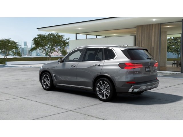 New 2026 Skyscraper Grey Metallic BMW xDrive50e image 2