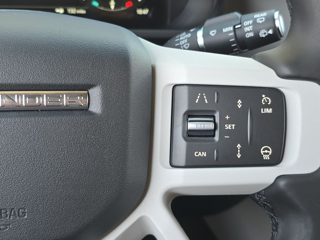 New 2026 Fuji White Land Rover S image 19