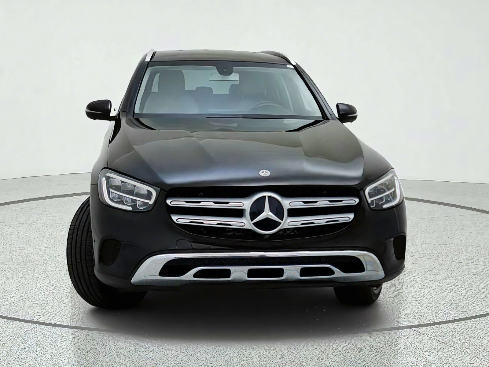 Used 2020 Black Mercedes-Benz GLC 300 image 3