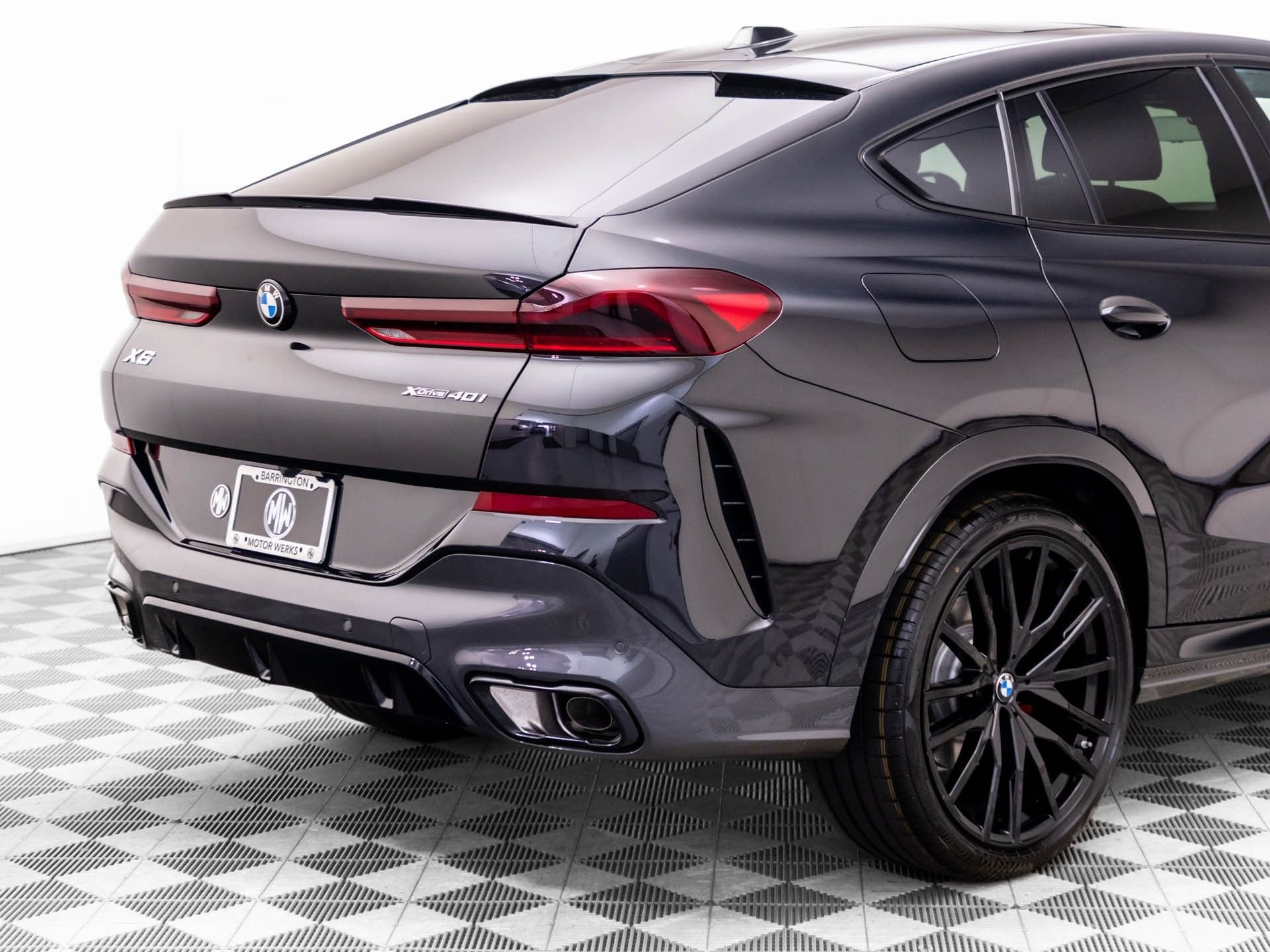 New 2027 Black Sapphire Metallic BMW xDrive40i image 38
