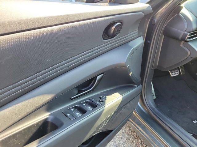 2025 Hyundai Elantra Blue - Photo 18