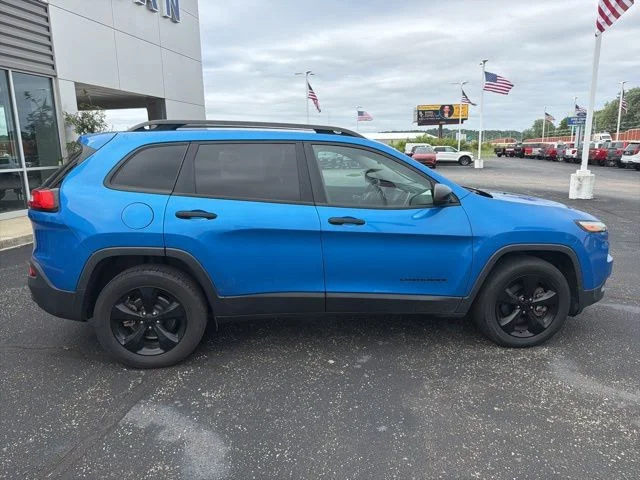 Used 2017 Jeep Cherokee Sport Altitude with VIN 1C4PJMAB1HW646661 for sale in Martinsville, IN