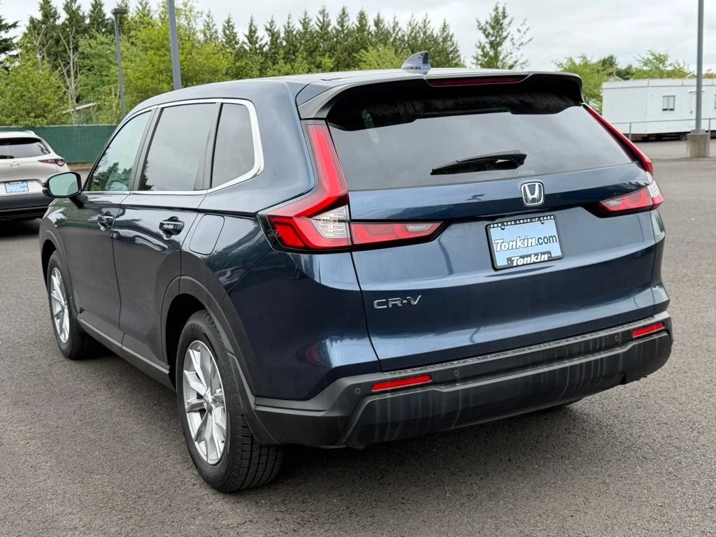 Used 2024 Canyon River Blue Metallic Honda EX-L image 6