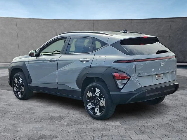 Used 2024 Gray Hyundai SEL image 4