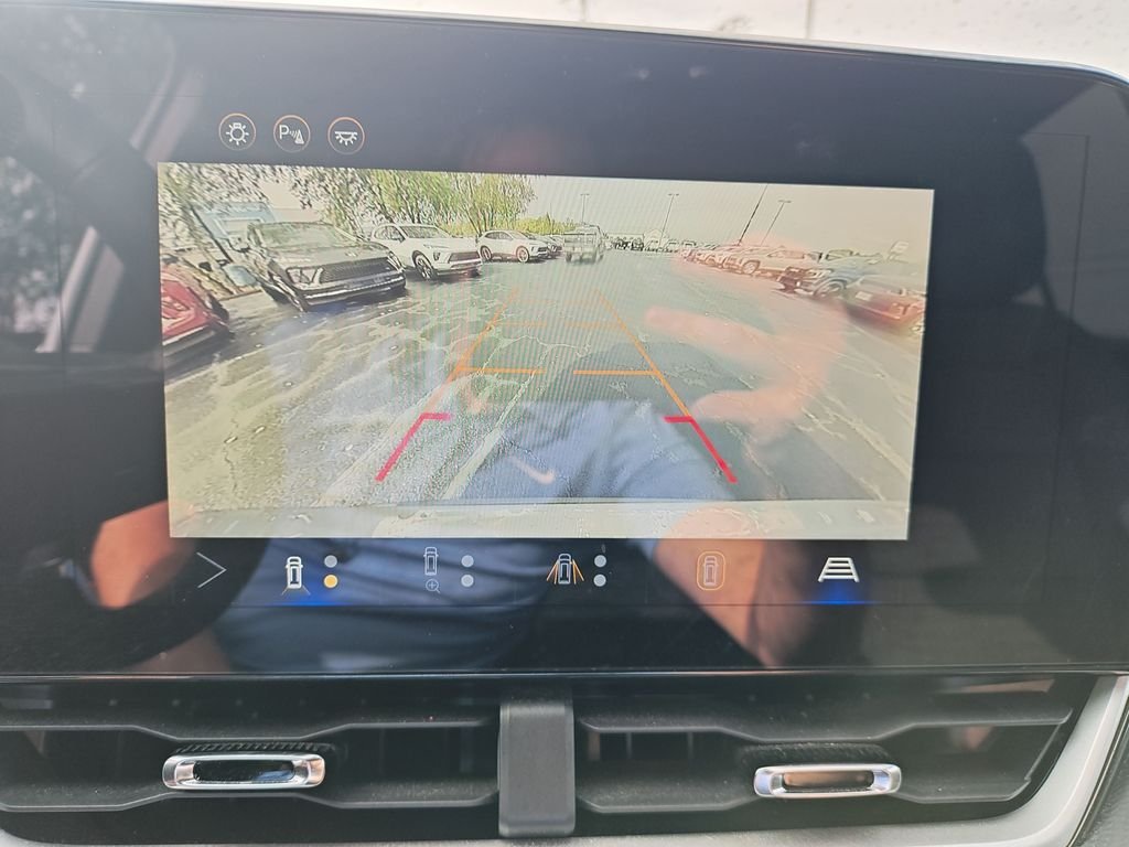 Used 2025 Gray Chevrolet LT image 23