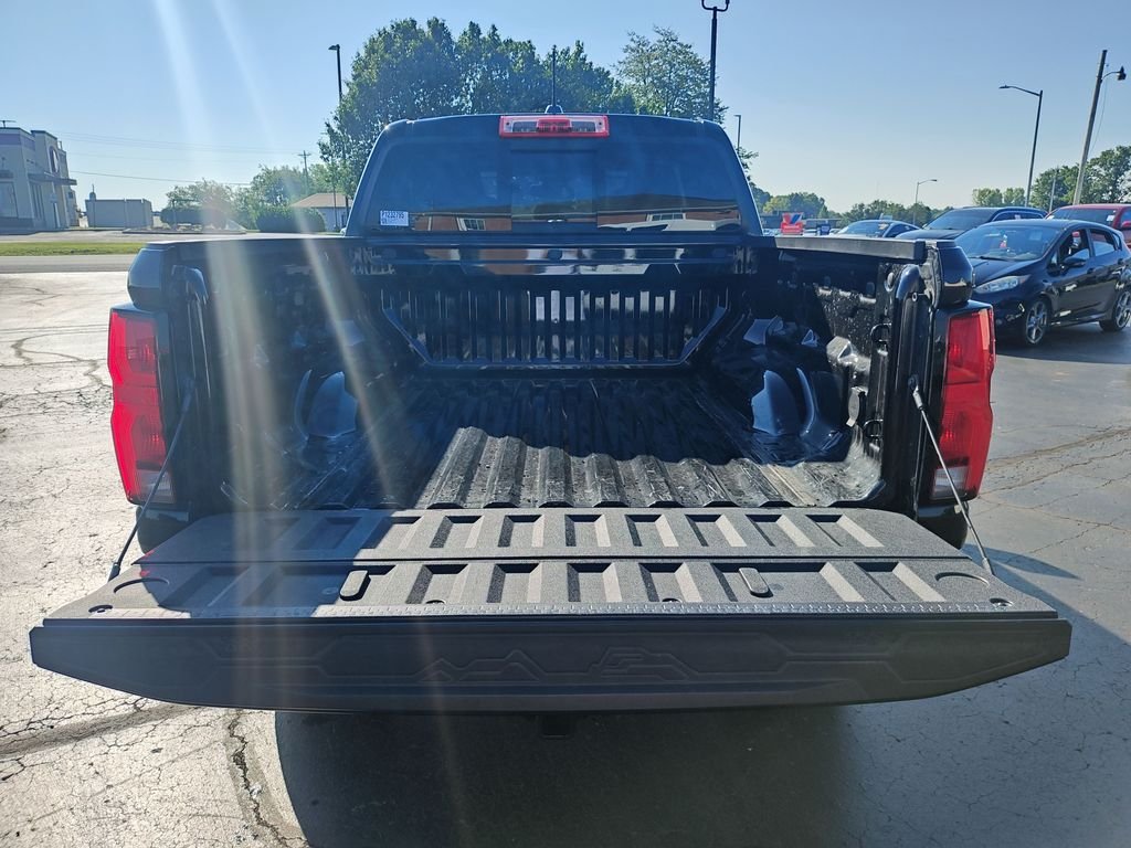 Used 2023 Black Chevrolet Z71 image 9