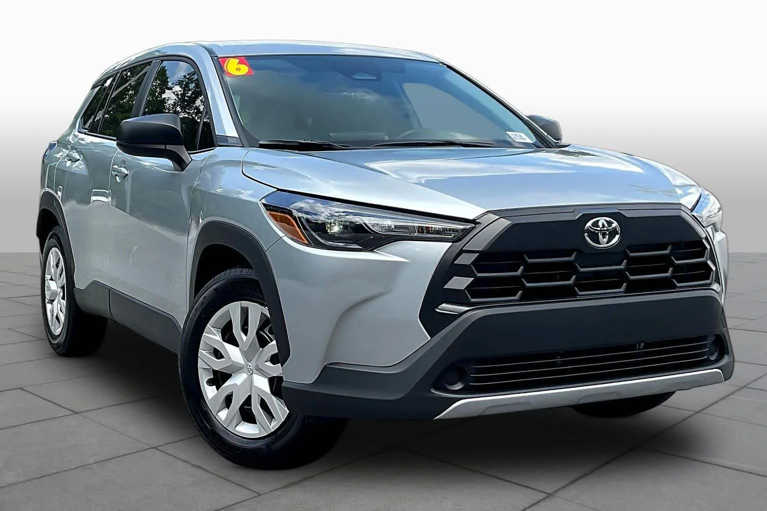 Used 2026 Sonic Silver Toyota L image 3