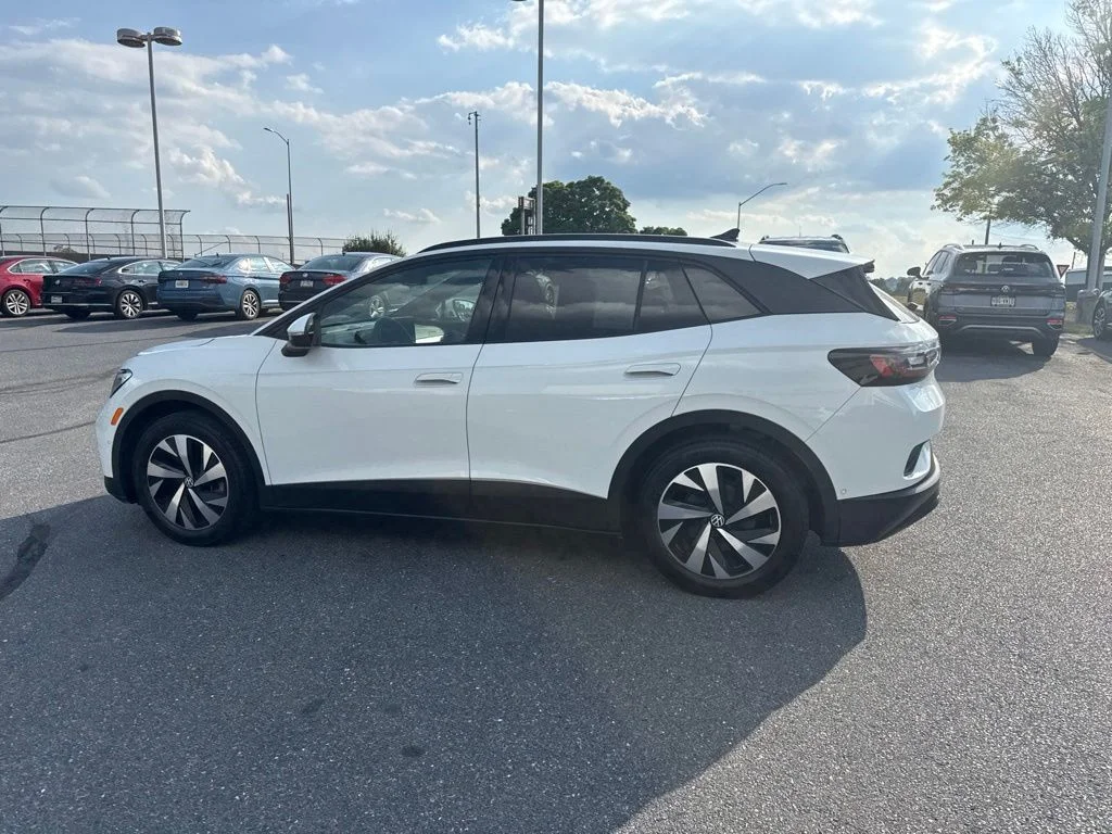 Certified Used 2024 Pure White Volkswagen Standard image 18