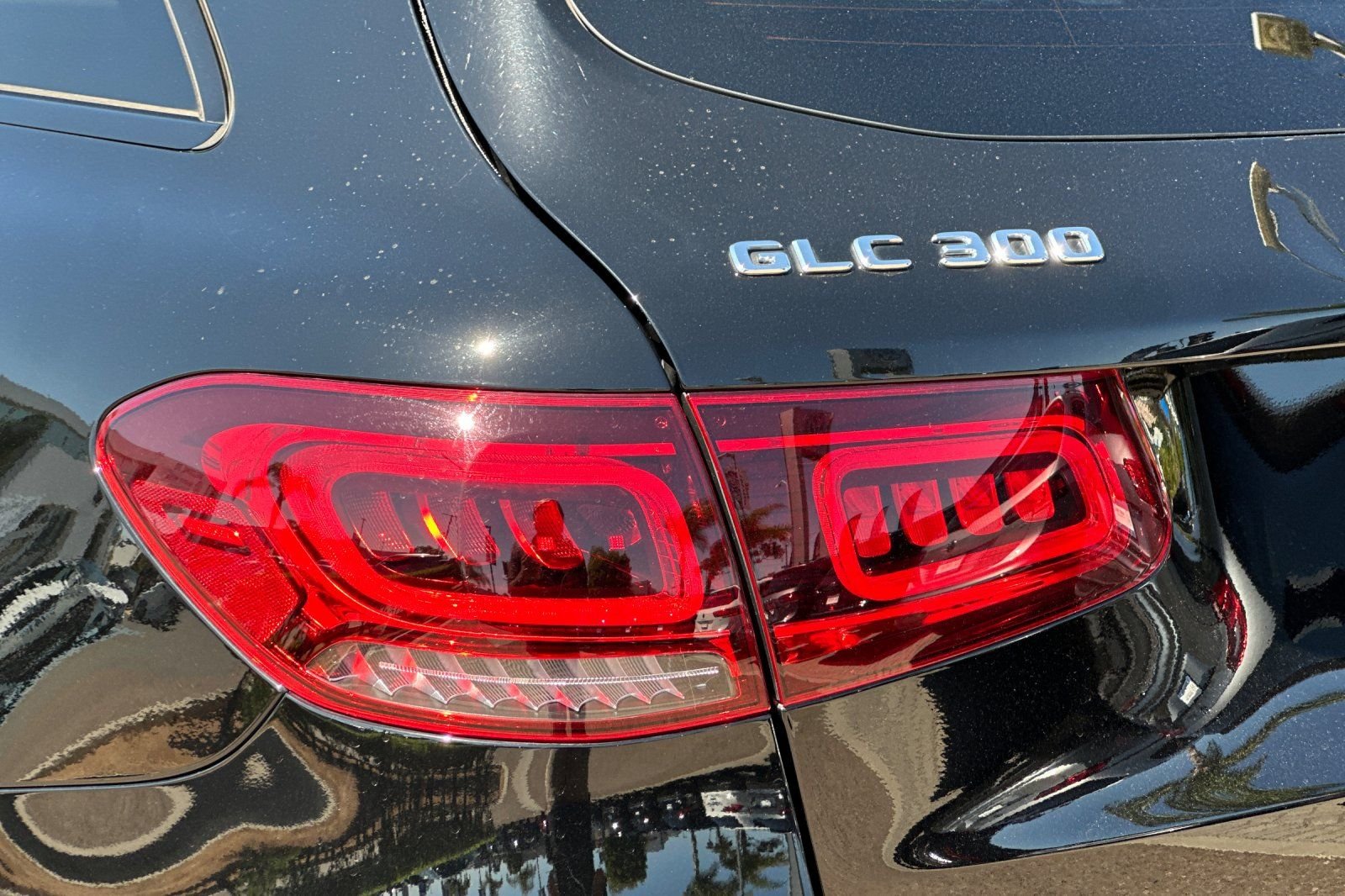 Used 2022 Black Mercedes-Benz GLC 300 image 26