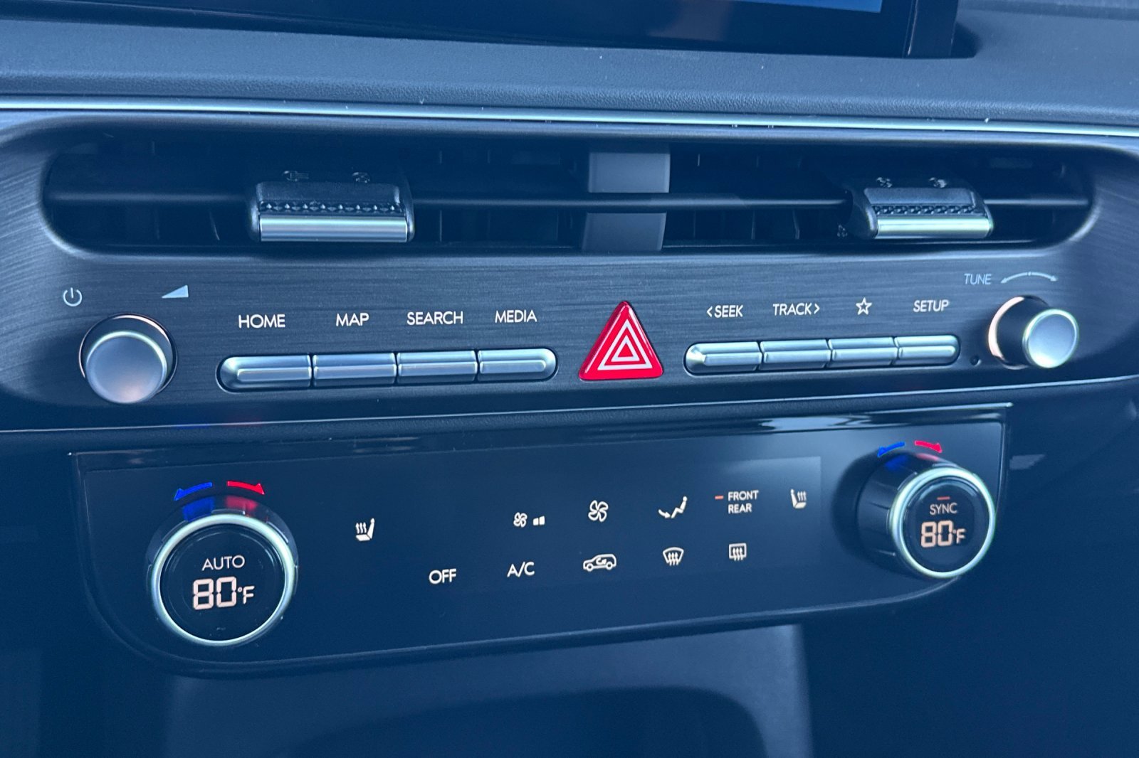 New 2026 Titan Charcoal Pearl Hyundai SEL FWD image 51
