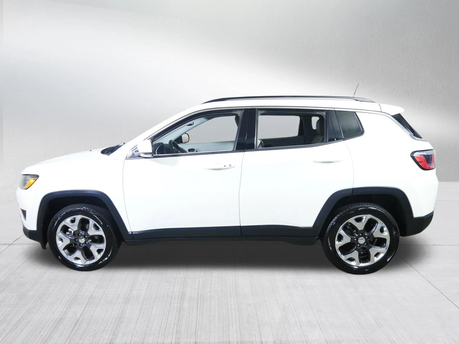 Used 2017 White Clearcoat Jeep Limited image 4