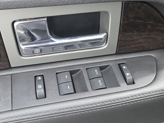 Used 2014 Sterling Gray Metallic Ford  image 31