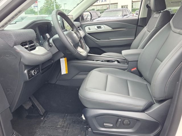 New 2026 Star White Metallic Tri-Coat Ford Active image 11