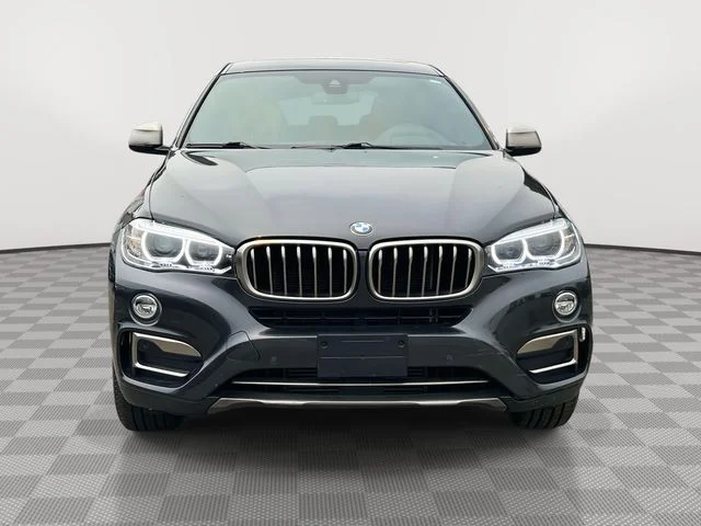 Used 2019 Gray BMW xDrive35i image 2