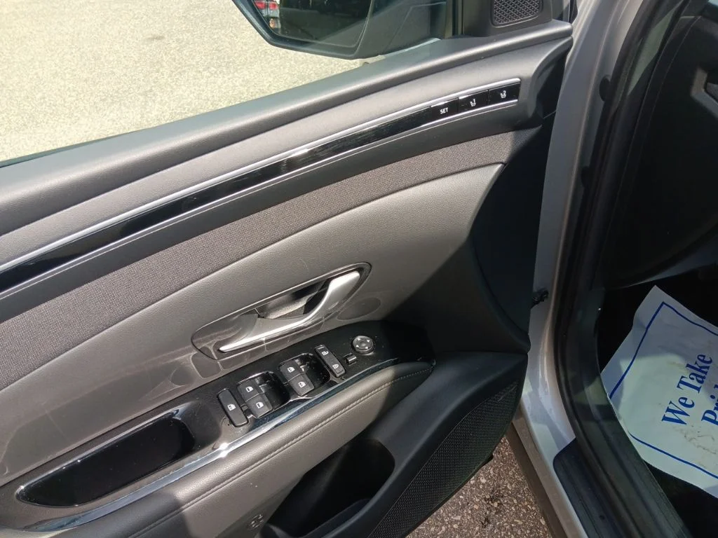 Used 2024 Shimmering Silver Hyundai Limited image 13
