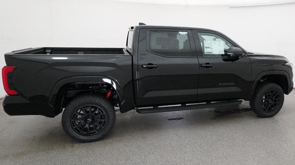 New 2026 Midnight Black Metallic Toyota SR5 image 16