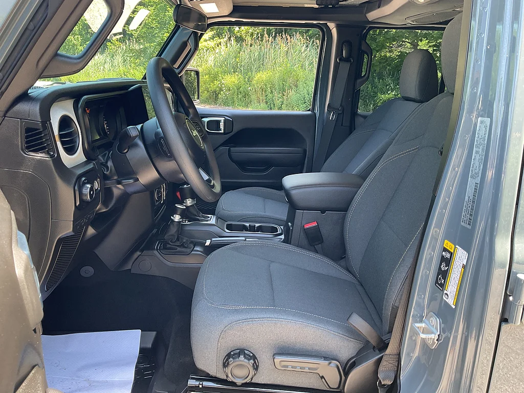 Used 2026 Anvil Clear Coat Jeep Sport image 8