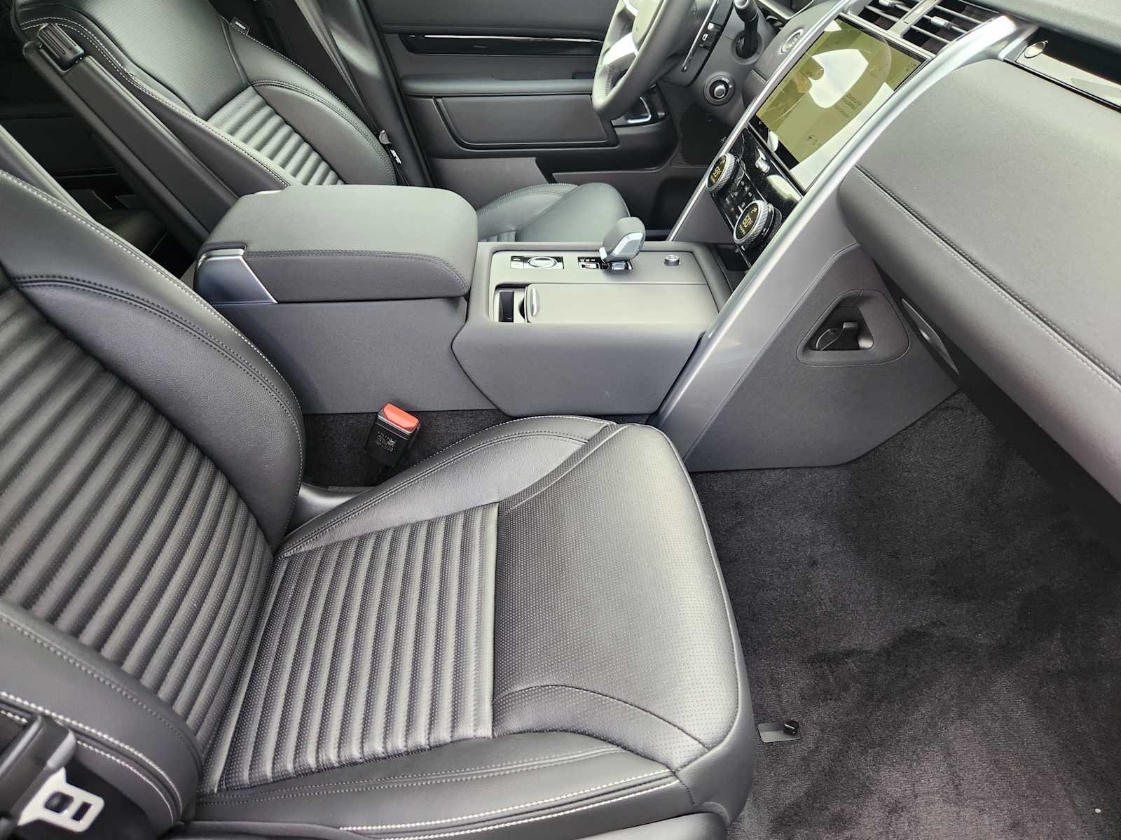 New 2026 Eiger Grey Land Rover S image 14