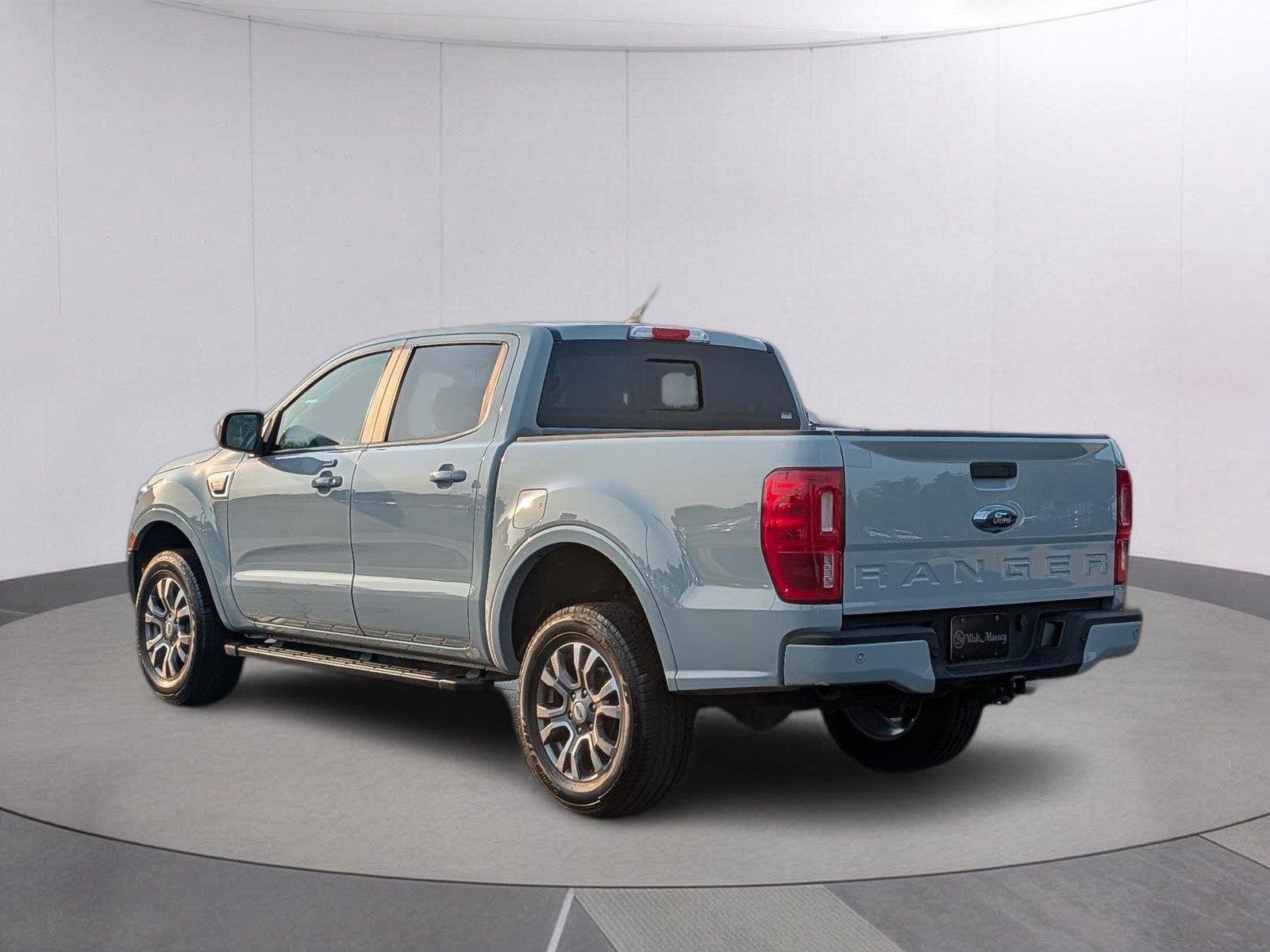 Used 2022 Cactus Gray Ford LARIAT image 3