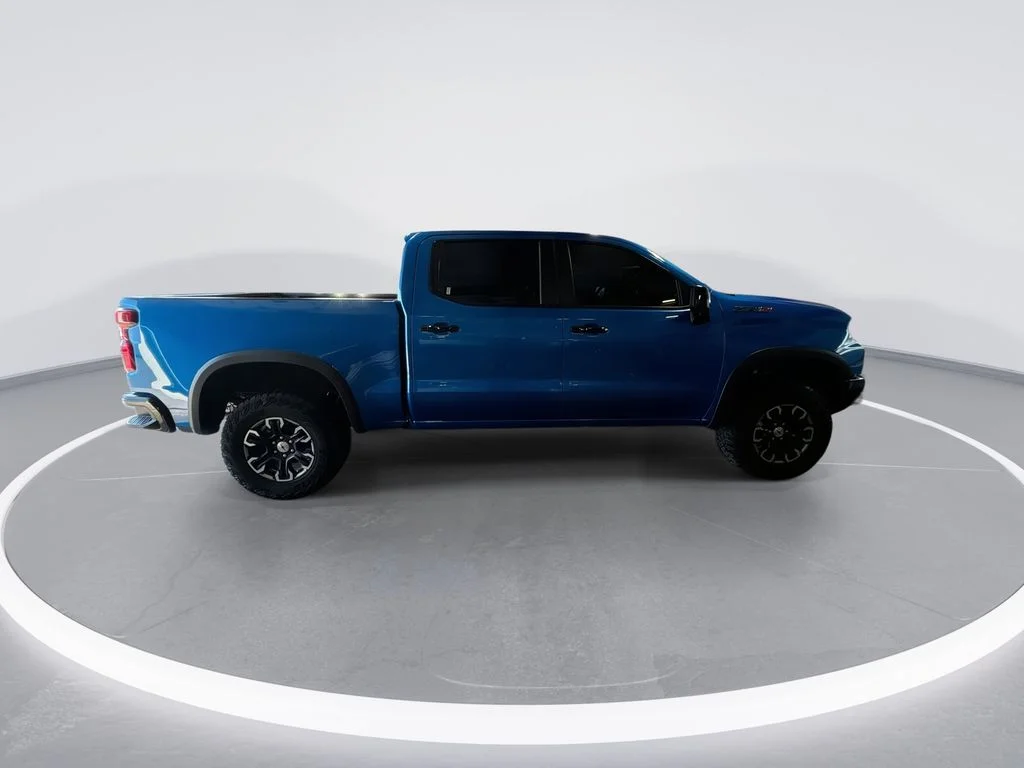 Used 2026 Blue Chevrolet ZR2 image 9