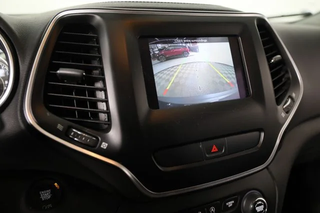 Used 2019 Black Jeep Latitude Plus image 10