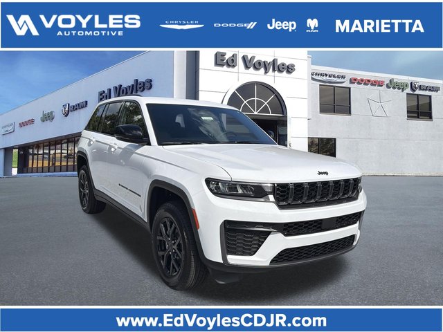 2026 Jeep Grand Cherokee Laredo Altitude
