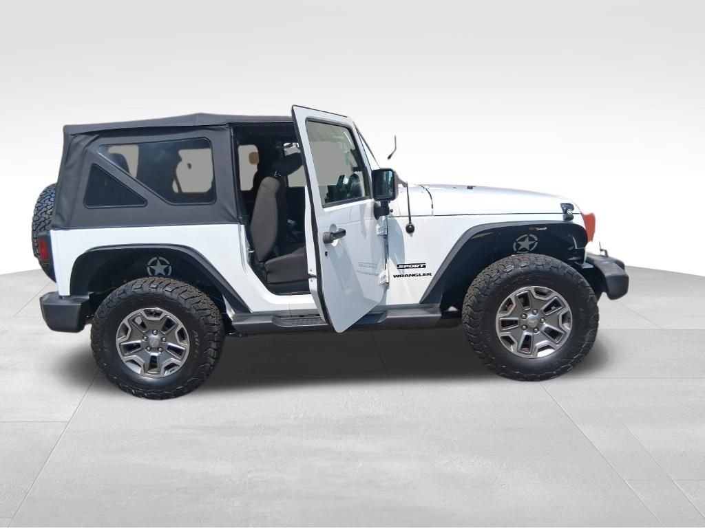 Used 2016 White Jeep Sport image 16