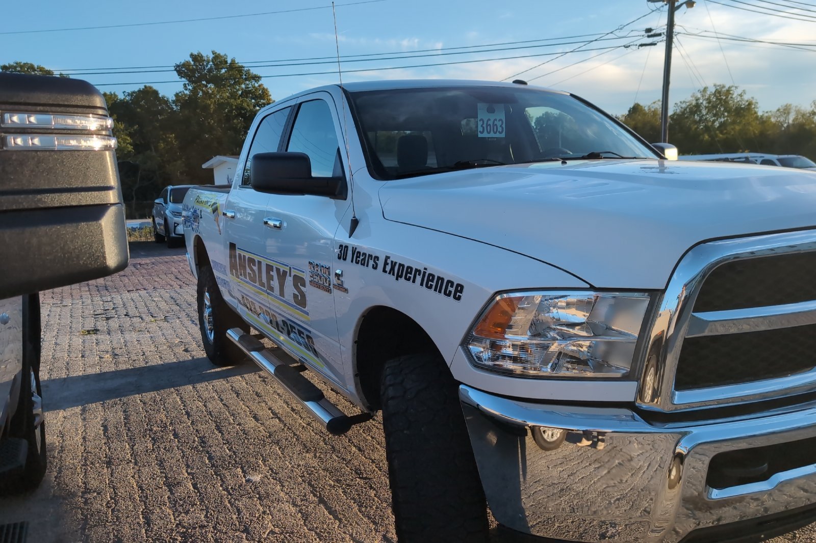 Used 2018 White Ram SLT image 3