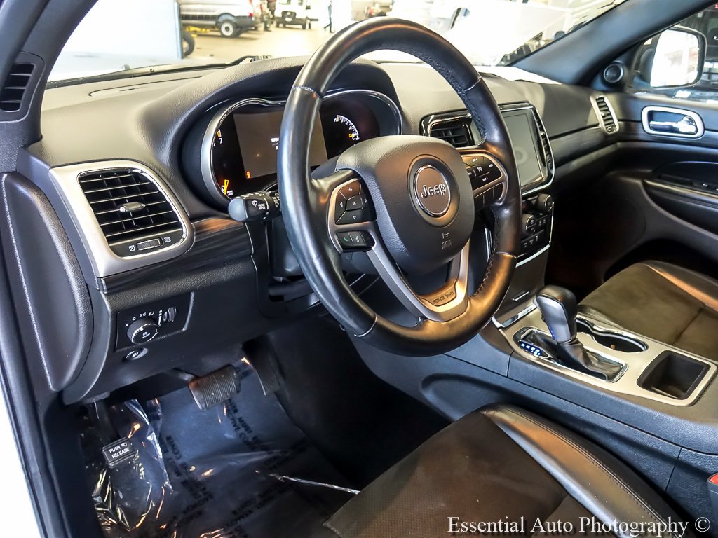 Used 2021 Bright White Clearcoat Jeep Laredo X image 10
