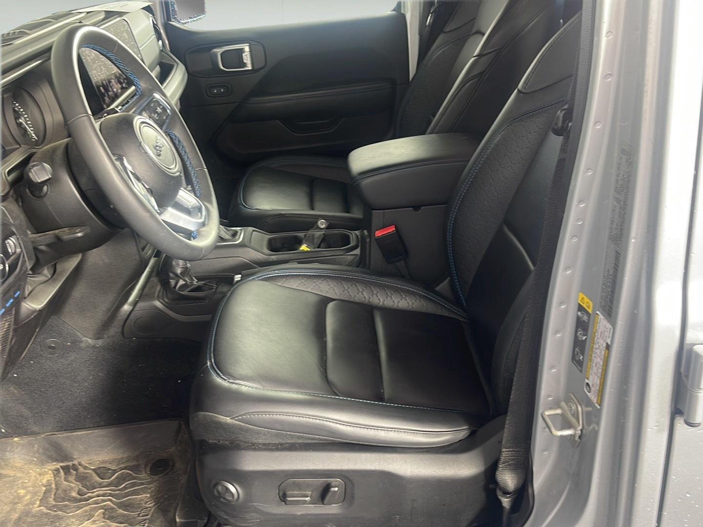 Used 2024 Silver Zynith Clearcoat Jeep High Altitude image 35