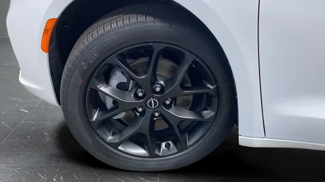 2026 Chrysler Pacifica Limited - Photo 39