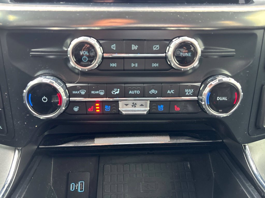 Used 2022 Antimatter Blue Metallic Ford Lariat image 21