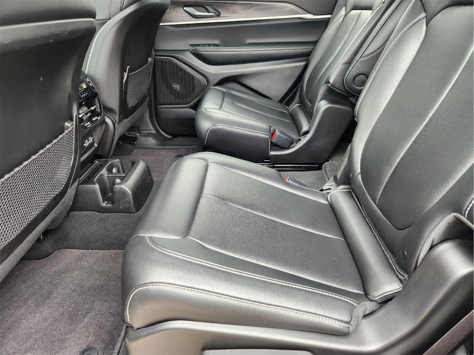 2025 Jeep Grand Cherokee L photo 31 of 35