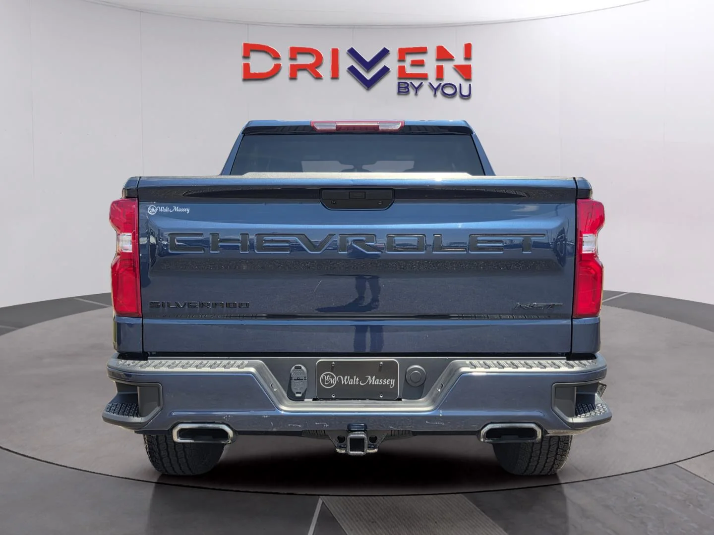 Used 2022 Northsky Blue Metallic Chevrolet RST image 4